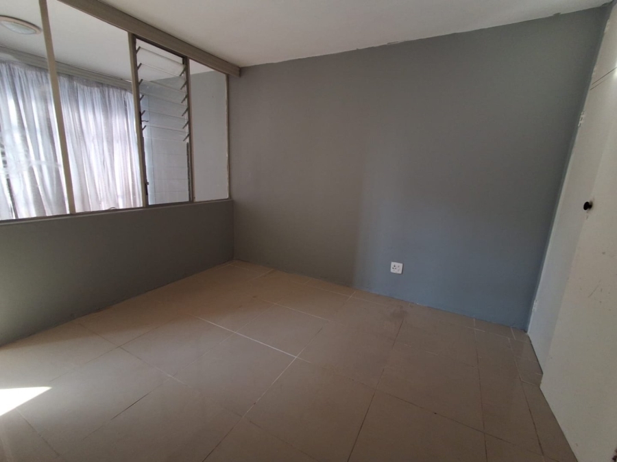 2 Bedroom Property for Sale in Gezina Gauteng