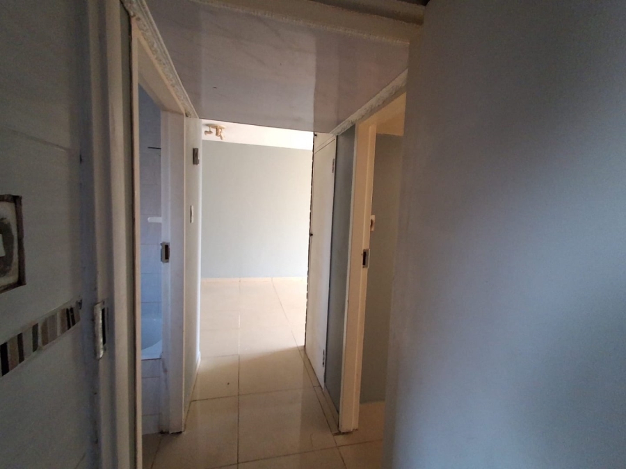 2 Bedroom Property for Sale in Gezina Gauteng