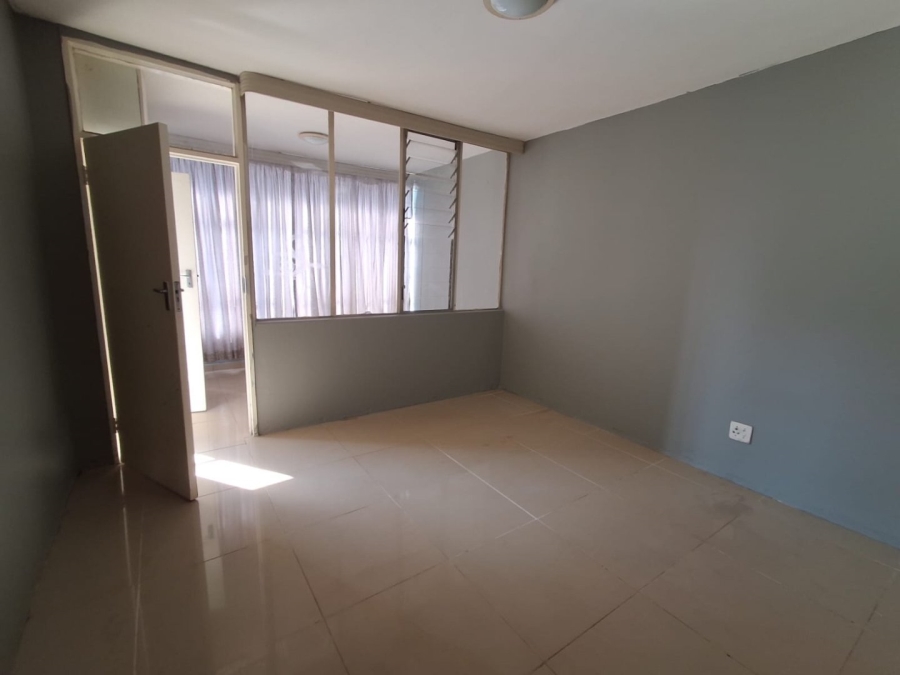 2 Bedroom Property for Sale in Gezina Gauteng