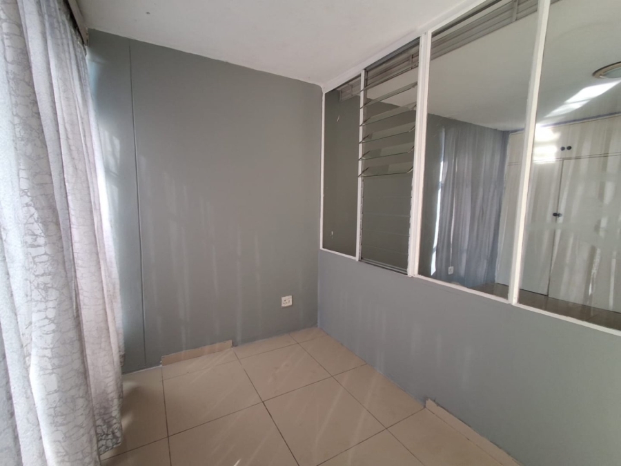 2 Bedroom Property for Sale in Gezina Gauteng