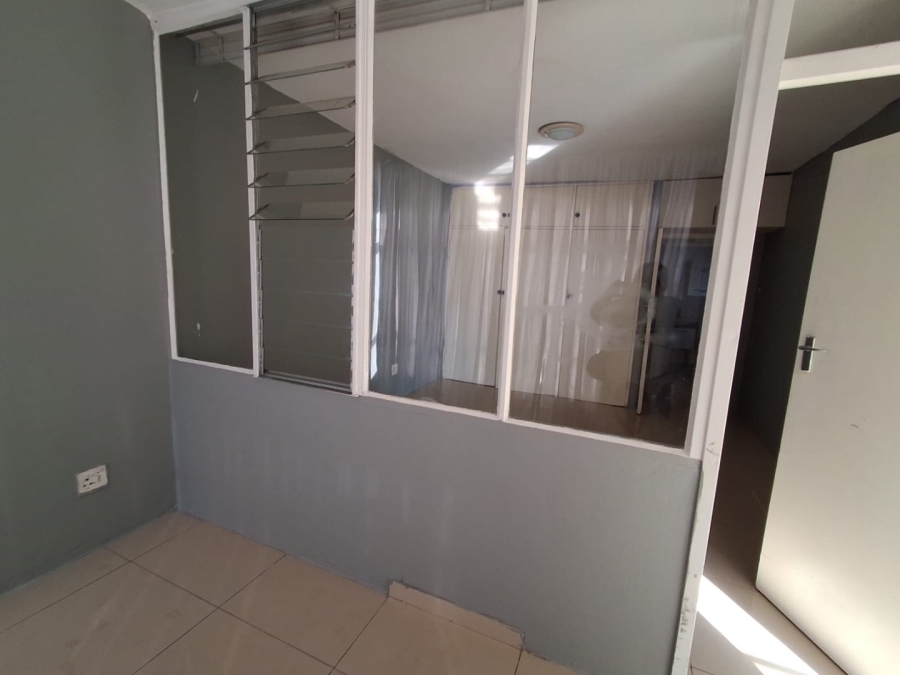 2 Bedroom Property for Sale in Gezina Gauteng