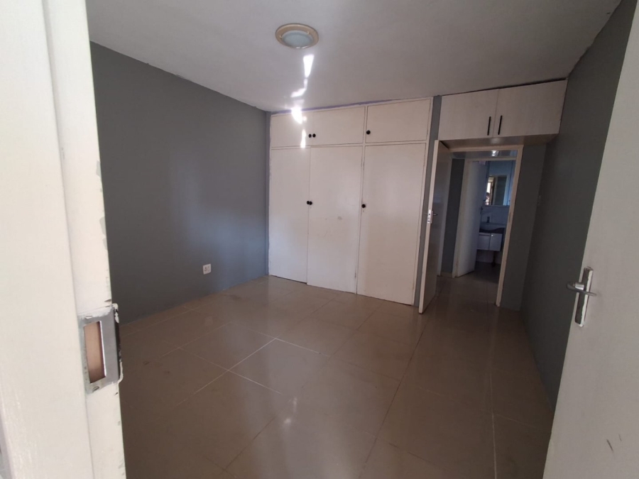 2 Bedroom Property for Sale in Gezina Gauteng