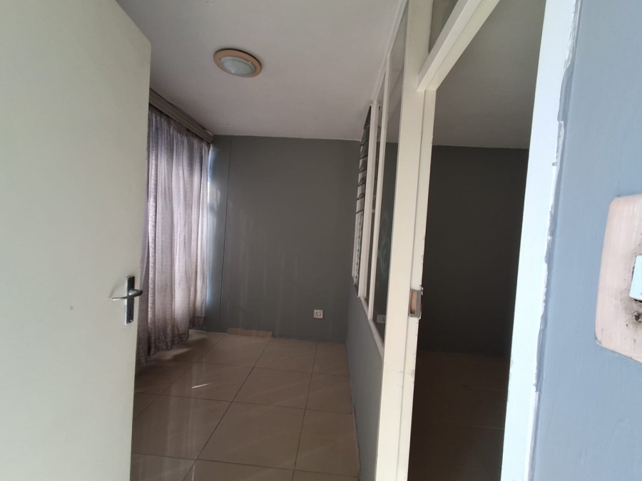 2 Bedroom Property for Sale in Gezina Gauteng