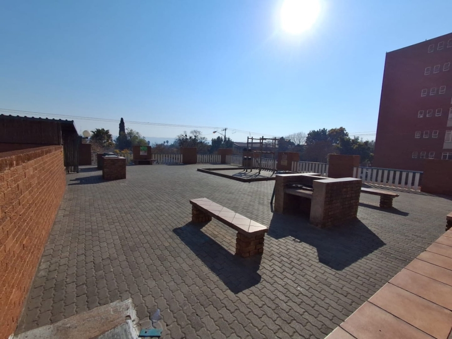 2 Bedroom Property for Sale in Gezina Gauteng