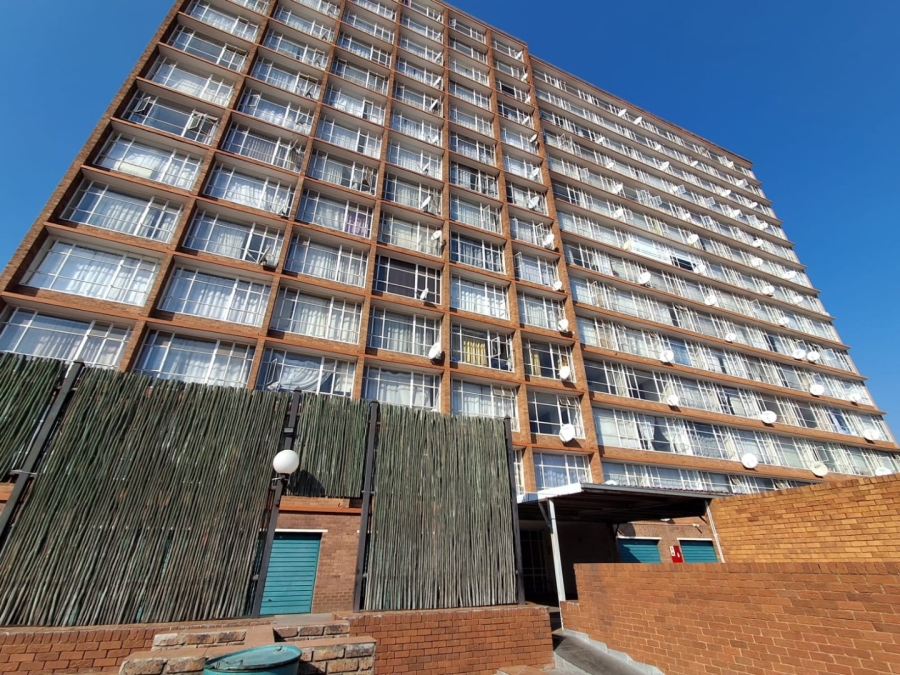 2 Bedroom Property for Sale in Gezina Gauteng