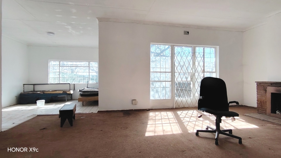 Commercial Property for Sale in Buyscelia Gauteng