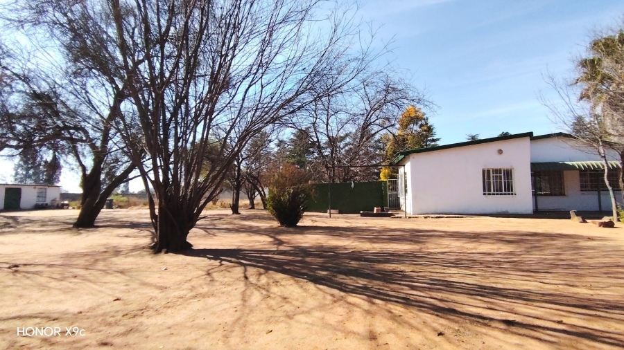 Commercial Property for Sale in Buyscelia Gauteng