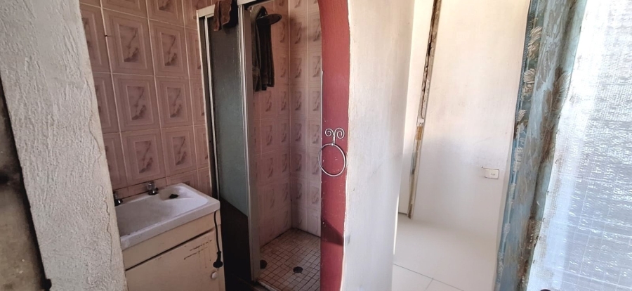 5 Bedroom Property for Sale in Golf Park Gauteng