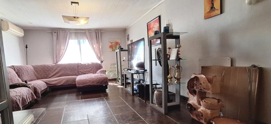 5 Bedroom Property for Sale in Golf Park Gauteng