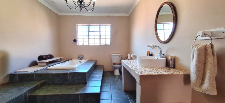 5 Bedroom Property for Sale in Golf Park Gauteng