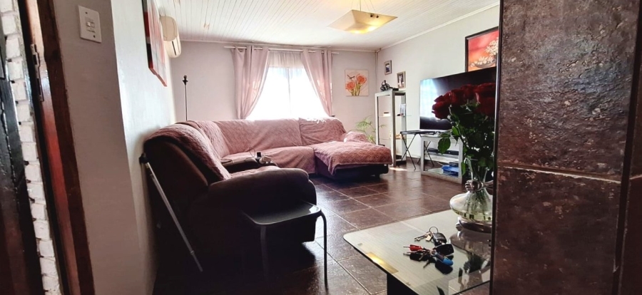 5 Bedroom Property for Sale in Golf Park Gauteng