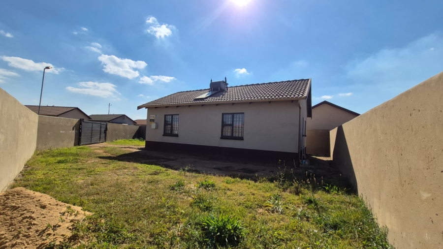 3 Bedroom Property for Sale in Windmill Park Gauteng