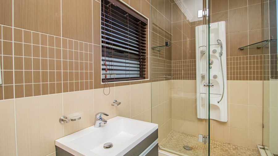 7 Bedroom Property for Sale in Serengeti Lifestyle Estate Gauteng