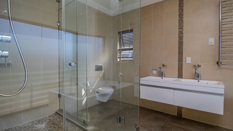 7 Bedroom Property for Sale in Serengeti Lifestyle Estate Gauteng