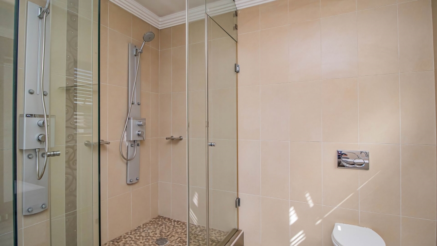 7 Bedroom Property for Sale in Serengeti Lifestyle Estate Gauteng