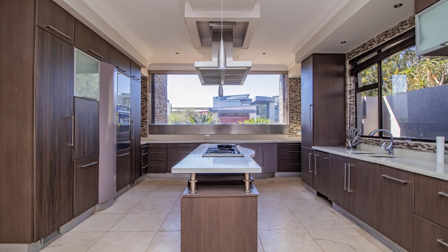 7 Bedroom Property for Sale in Serengeti Lifestyle Estate Gauteng