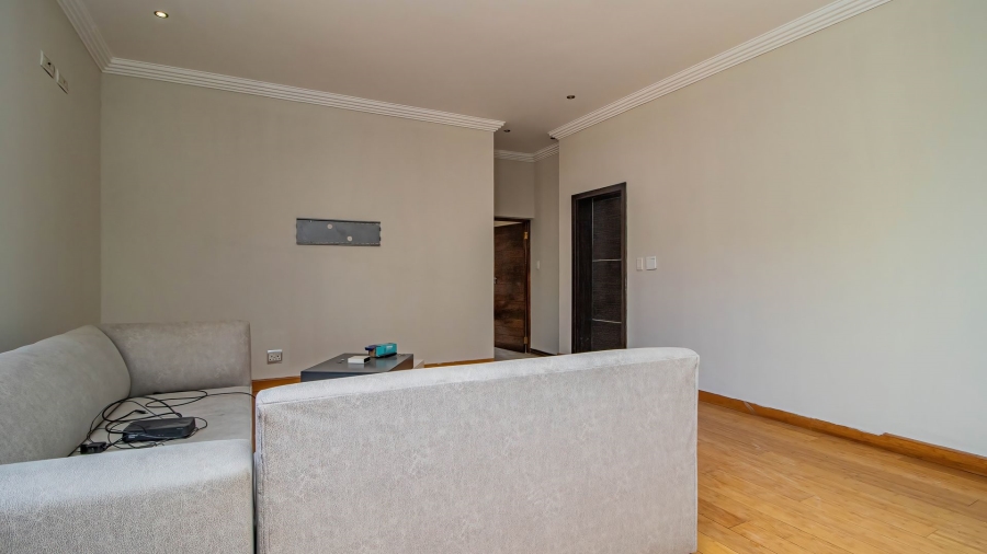 7 Bedroom Property for Sale in Serengeti Lifestyle Estate Gauteng