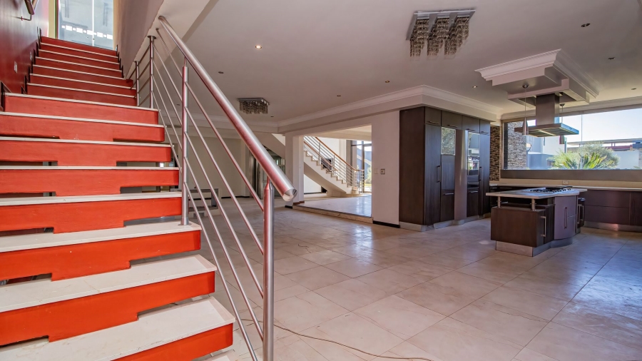 7 Bedroom Property for Sale in Serengeti Lifestyle Estate Gauteng