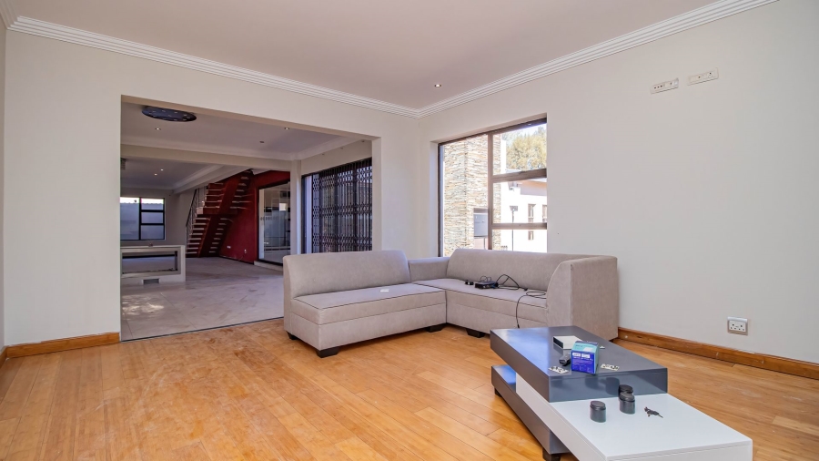 7 Bedroom Property for Sale in Serengeti Lifestyle Estate Gauteng