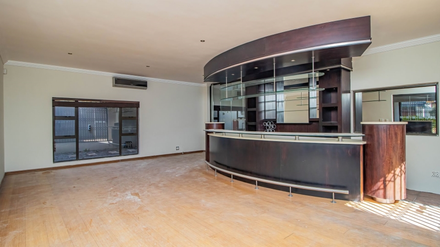 7 Bedroom Property for Sale in Serengeti Lifestyle Estate Gauteng