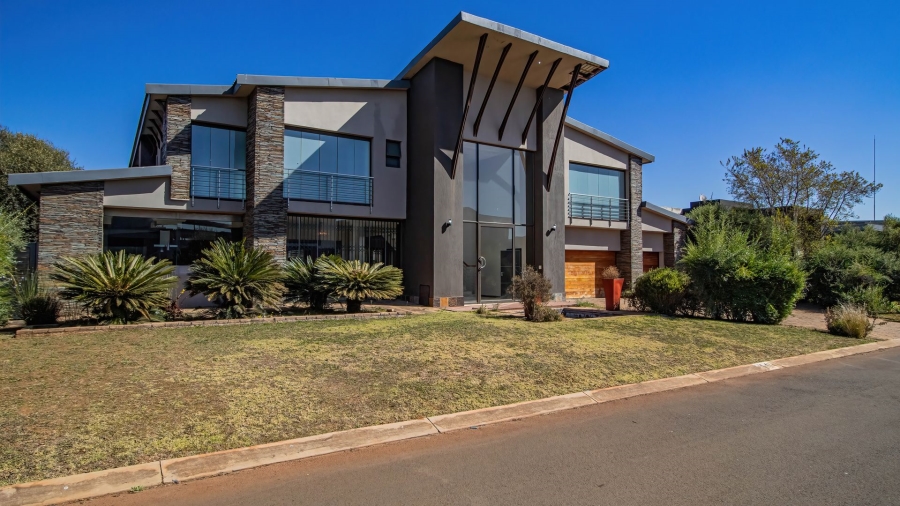 7 Bedroom Property for Sale in Serengeti Lifestyle Estate Gauteng