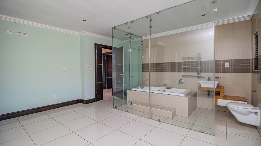 7 Bedroom Property for Sale in Serengeti Lifestyle Estate Gauteng