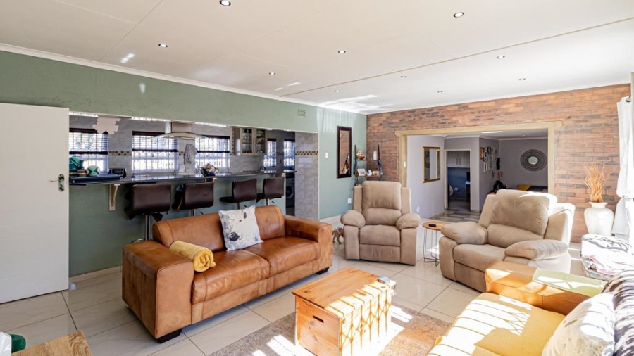 4 Bedroom Property for Sale in Roodepoort West Gauteng