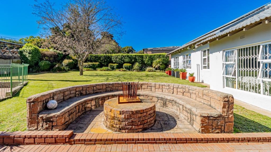 4 Bedroom Property for Sale in Roodepoort West Gauteng