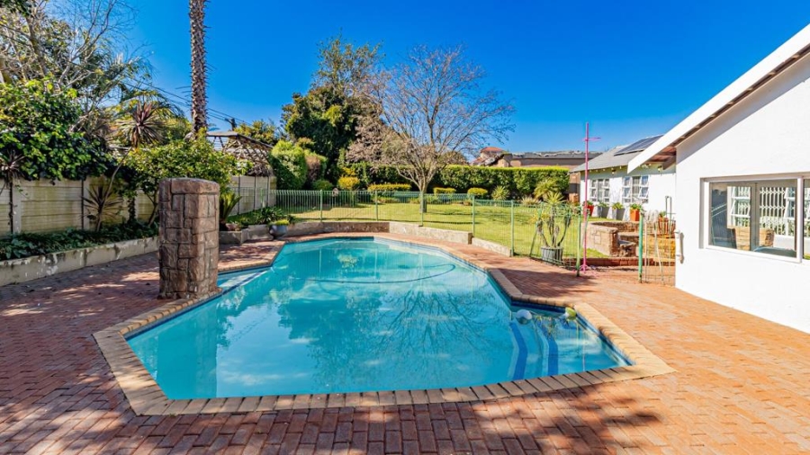 4 Bedroom Property for Sale in Roodepoort West Gauteng