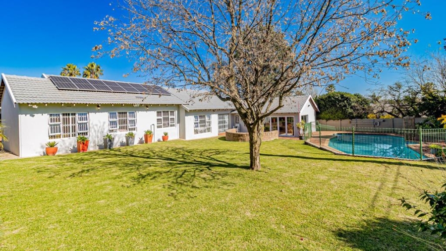 4 Bedroom Property for Sale in Roodepoort West Gauteng