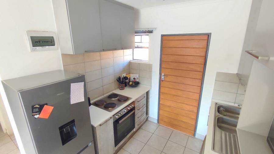 4 Bedroom Property for Sale in Monavoni Gauteng