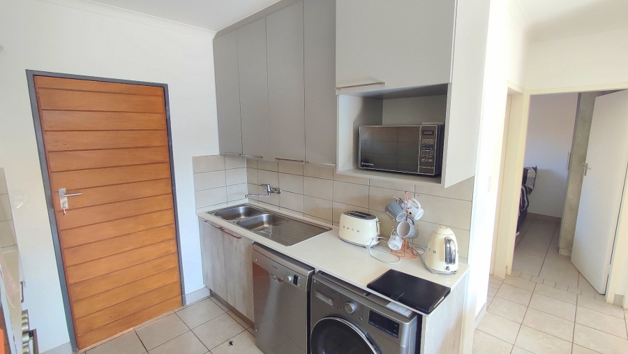 4 Bedroom Property for Sale in Monavoni Gauteng
