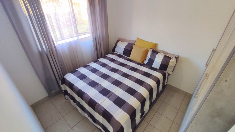 4 Bedroom Property for Sale in Monavoni Gauteng