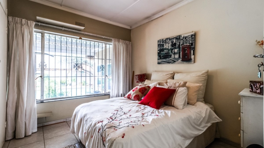 3 Bedroom Property for Sale in Buurendal Gauteng