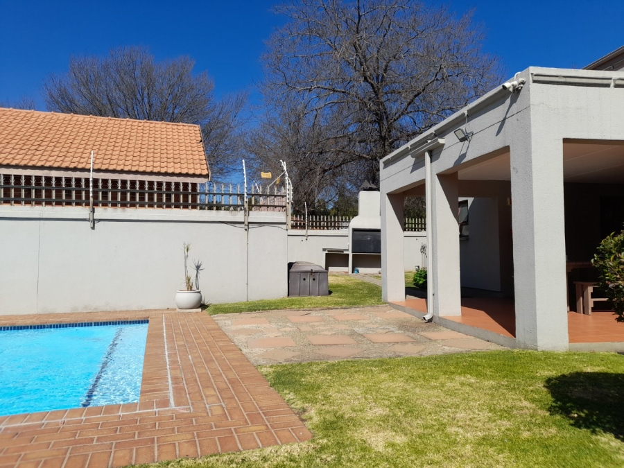 3 Bedroom Property for Sale in Bedfordview Gauteng
