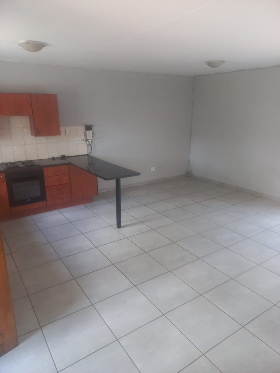 2 Bedroom Property for Sale in Greenstone Hill Gauteng