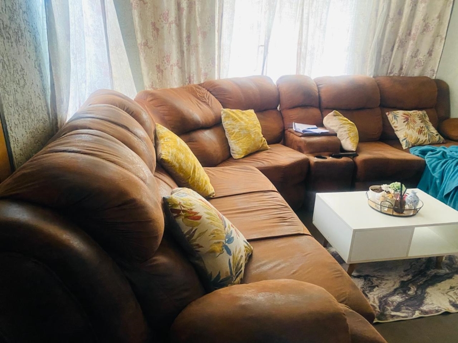 3 Bedroom Property for Sale in Clayville Industria Gauteng