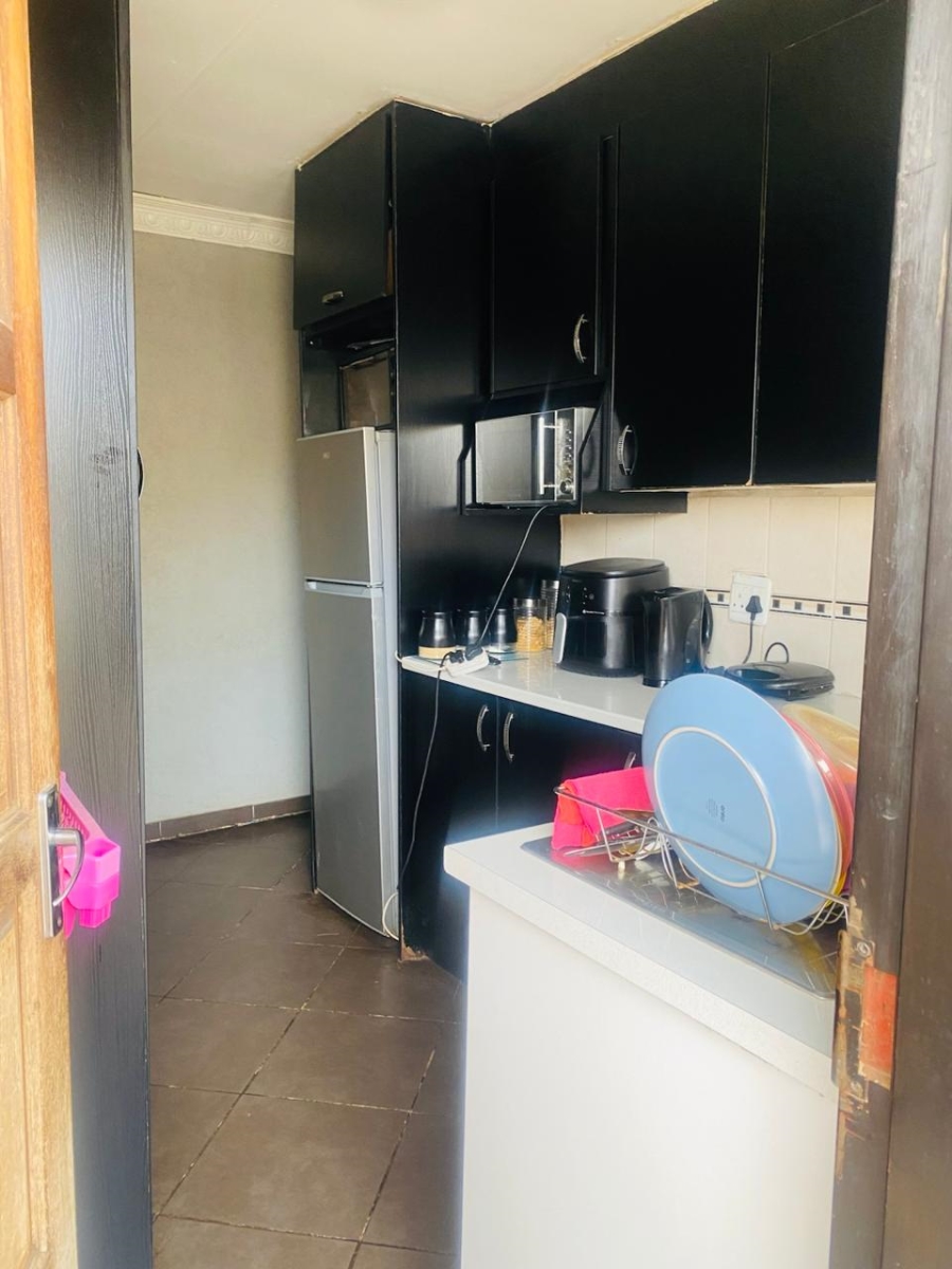 3 Bedroom Property for Sale in Clayville Industria Gauteng