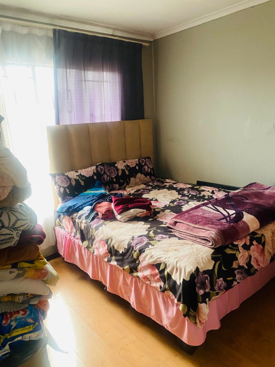 3 Bedroom Property for Sale in Clayville Industria Gauteng