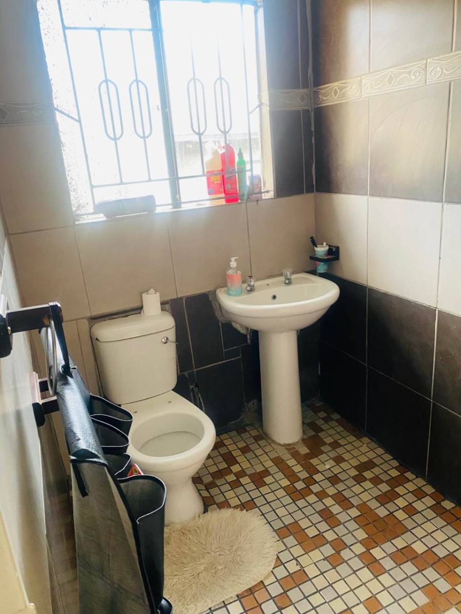 3 Bedroom Property for Sale in Clayville Industria Gauteng