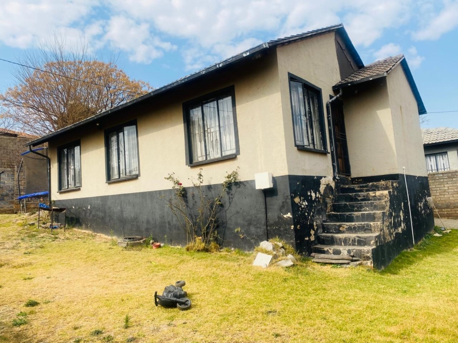 3 Bedroom Property for Sale in Clayville Industria Gauteng