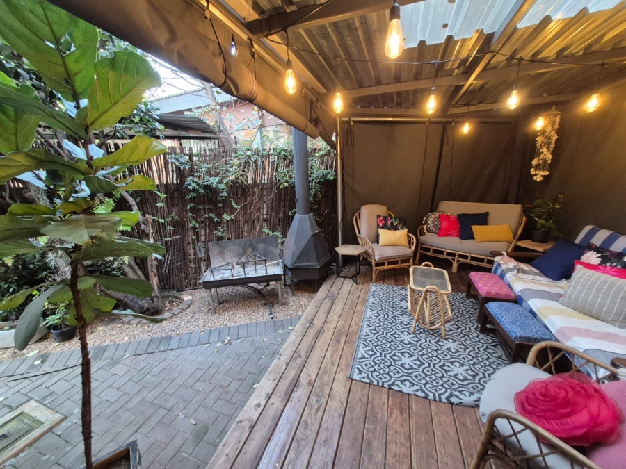 To Let 2 Bedroom Property for Rent in Die Hoewes Gauteng
