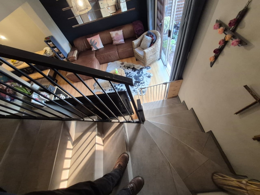 To Let 2 Bedroom Property for Rent in Die Hoewes Gauteng