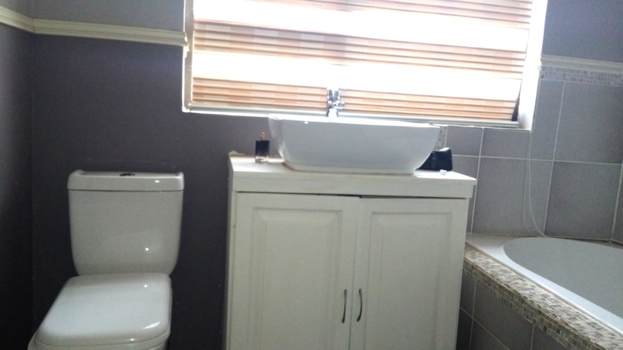 3 Bedroom Property for Sale in Heuwelsig Estate Gauteng
