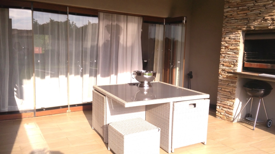 3 Bedroom Property for Sale in Heuwelsig Estate Gauteng