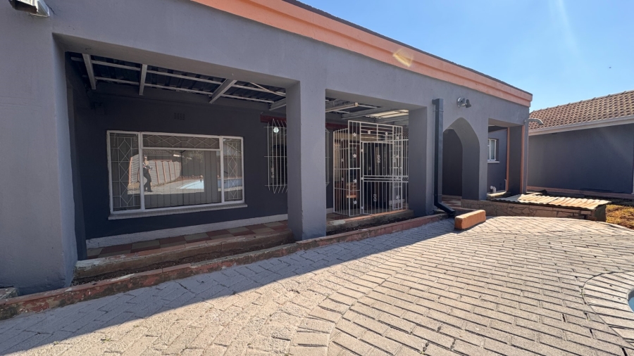 3 Bedroom Property for Sale in Risiville Gauteng