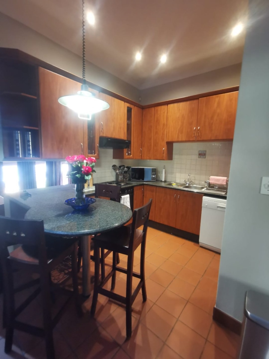 To Let 2 Bedroom Property for Rent in Bedfordview Gauteng
