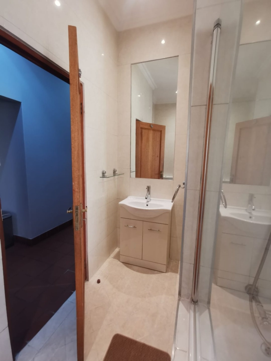 To Let 2 Bedroom Property for Rent in Bedfordview Gauteng