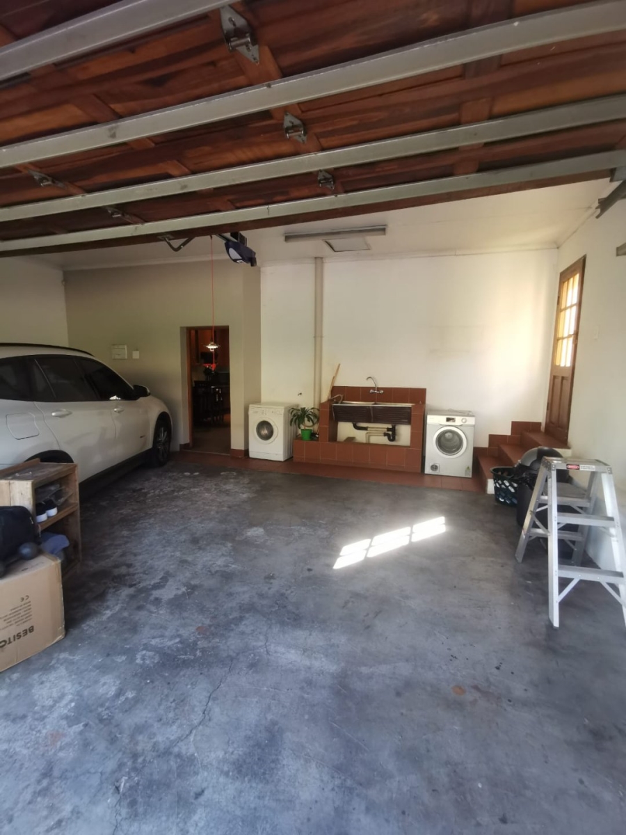 To Let 2 Bedroom Property for Rent in Bedfordview Gauteng