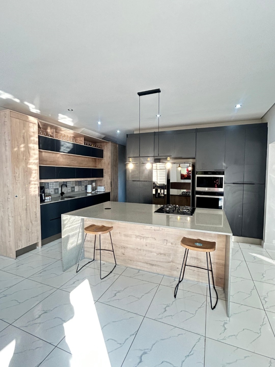 4 Bedroom Property for Sale in Midstream Meadows Gauteng